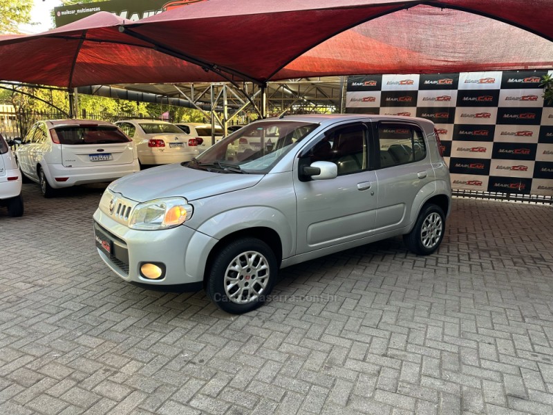 UNO 1.0 EVO VIVACE 8V FLEX 4P MANUAL