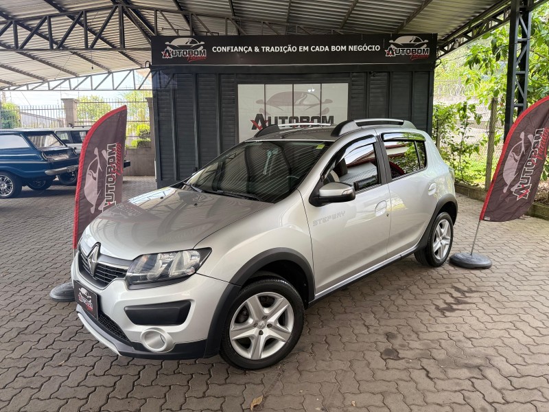 sandero 1.6 stepway easy r 16v flex 4p automatico 2016 caxias do sul