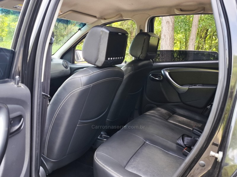 DUSTER RENAULT DUSTER 1.6 TECH ROAD DYNAMIQUE 4X2 16V FLEX 4P MANUAL - 2014 - BENTO GONçALVES