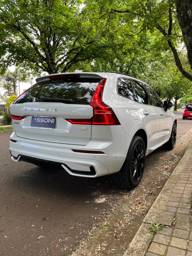 XC60 2.0 T8 ULTIMATE DARK AWD HIBRIDO 4P AUTOMÁTICO  - 2023 - ERECHIM