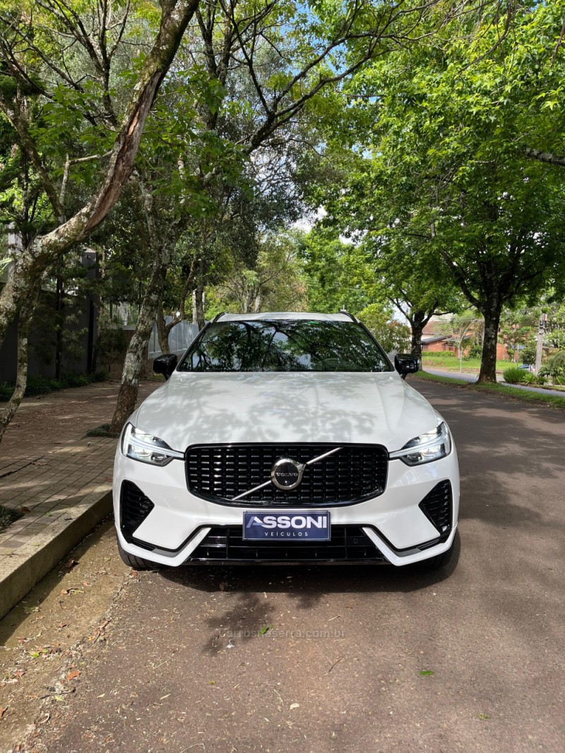XC60 2.0 T8 ULTIMATE DARK AWD HIBRIDO 4P AUTOMÁTICO  - 2023 - ERECHIM