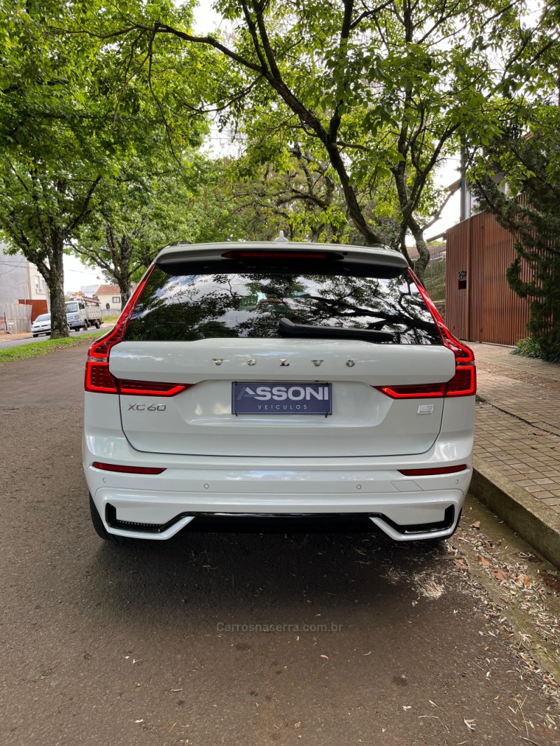 XC60 2.0 T8 ULTIMATE DARK AWD HIBRIDO 4P AUTOMÁTICO  - 2023 - ERECHIM