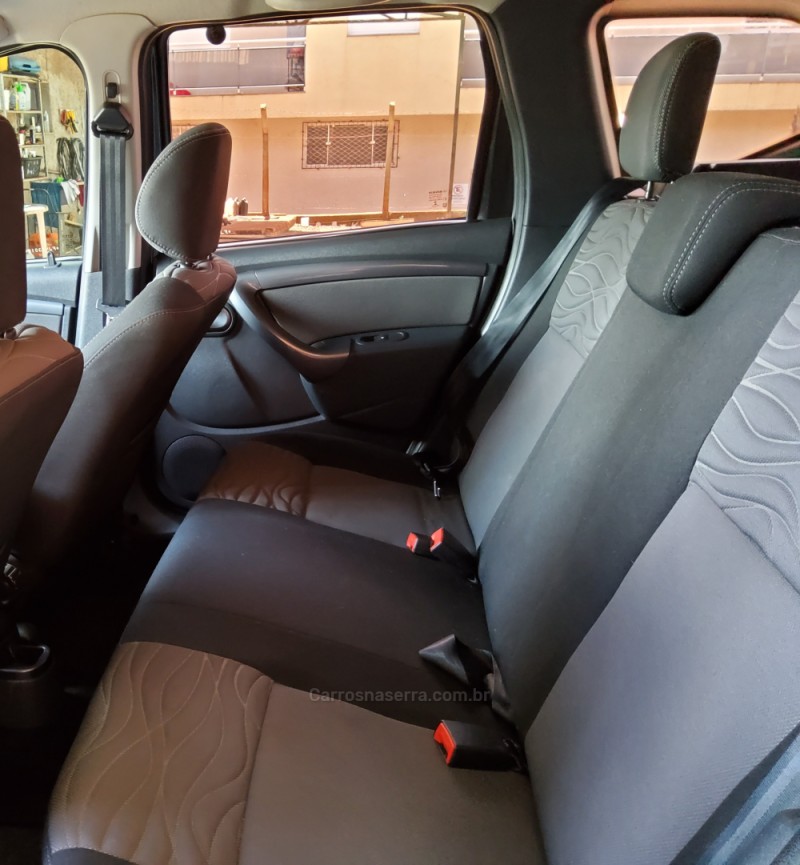 DUSTER 2.0 DYNAMIQUE 4X2 16V FLEX 4P AUTOMÁTICO - 2015 - NãO-ME-TOQUE