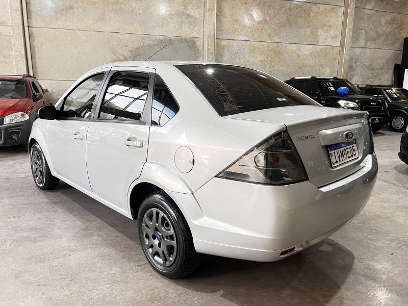 FIESTA 1.6 SE SEDAN 16V FLEX 4P MANUAL - 2014 - CAXIAS DO SUL