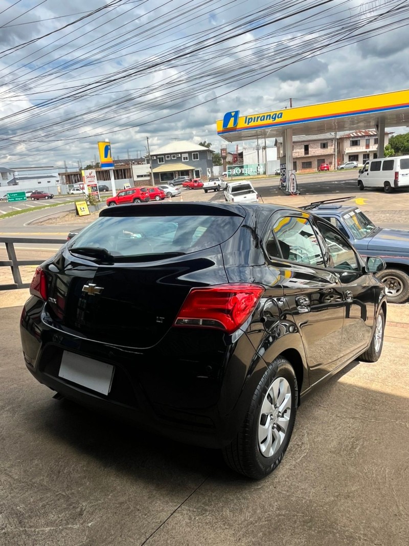 ONIX 1.0 LT PLUS 8V FLEX 4P MANUAL - 2019 - VACARIA