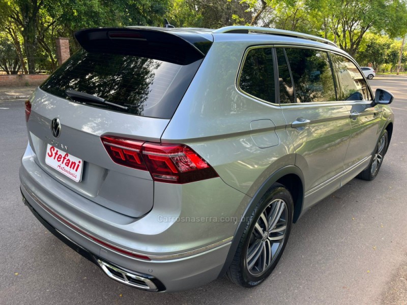 TIGUAN 2.0 ALLSPACE R-LINE 300 TSI GASOLINA 4P AUTOMÁTICO - 2024 - FELIZ