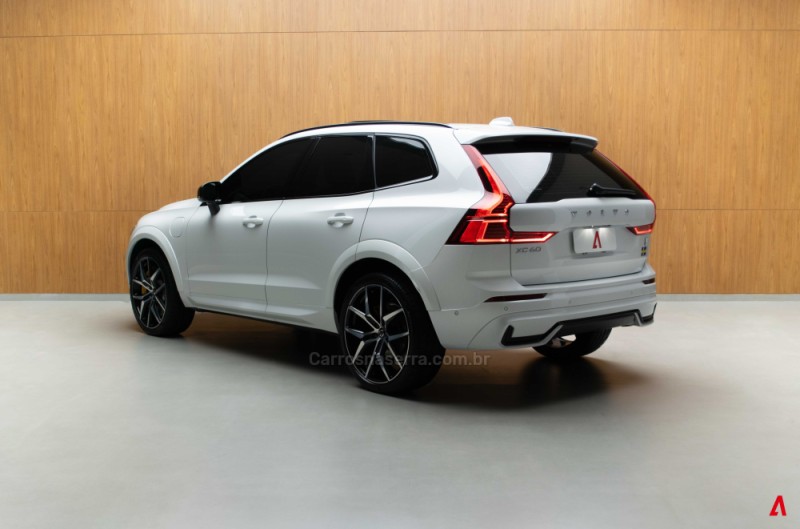 XC60 2.0 T8 POLESTAR ENGINEERED HÍBRIDO 4P AUTOMÁTICO - 2024 - GARIBALDI