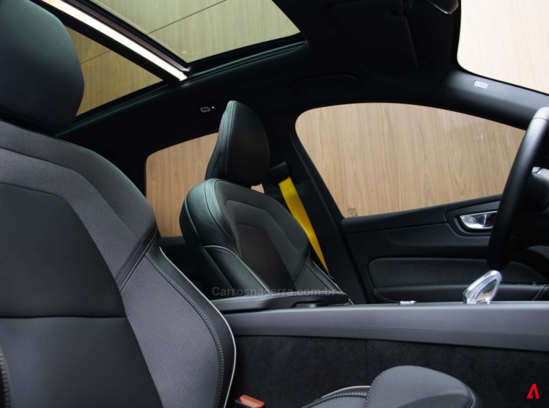 XC60 2.0 T8 POLESTAR ENGINEERED HÍBRIDO 4P AUTOMÁTICO - 2024 - GARIBALDI