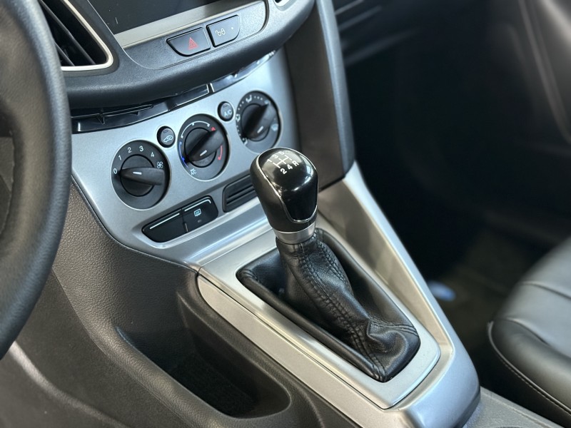 FOCUS 1.6 SE 16V FLEX 4P MANUAL - 2015 - CAXIAS DO SUL