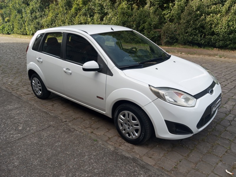 FIESTA 1.6 MPI CLASS HATCH 8V FLEX 4P MANUAL - 2012 - CAXIAS DO SUL