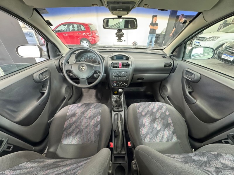 CORSA 1.8 MPFI 8V GASOLINA 4P MANUAL - 2003 - CAXIAS DO SUL
