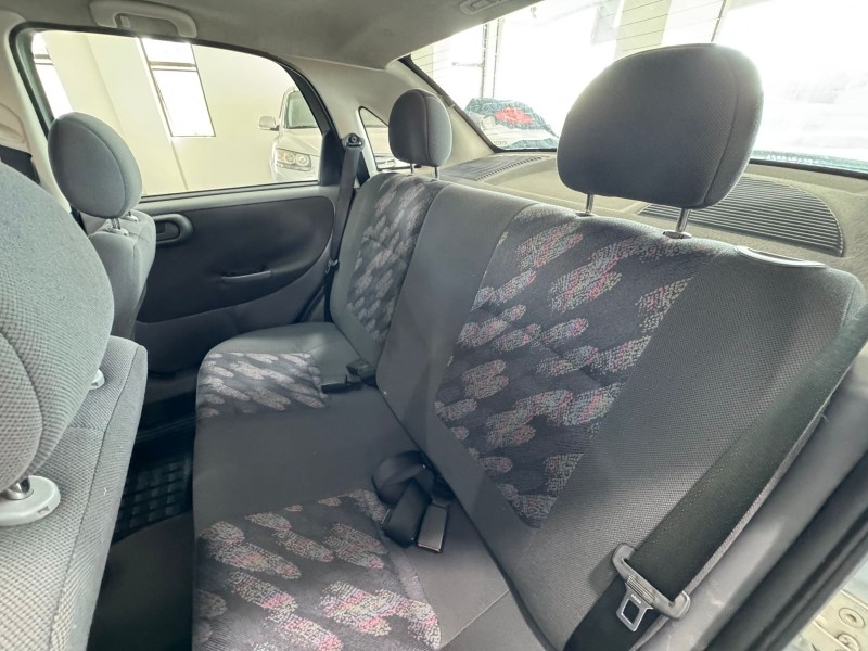 CORSA 1.8 MPFI 8V GASOLINA 4P MANUAL - 2003 - CAXIAS DO SUL