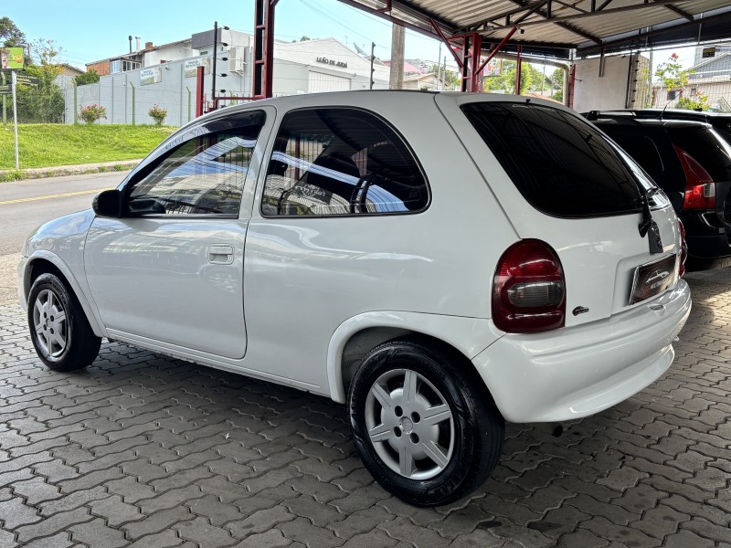 CORSA 1.0 MPFI WIND 8V GASOLINA 2P MANUAL - 2000 - CAXIAS DO SUL