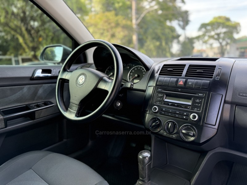 POLO 1.6 MI 8V FLEX 4P MANUAL - 2012 - PAROBé