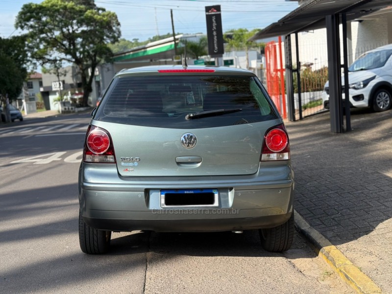 POLO 1.6 MI 8V FLEX 4P MANUAL - 2012 - PAROBé