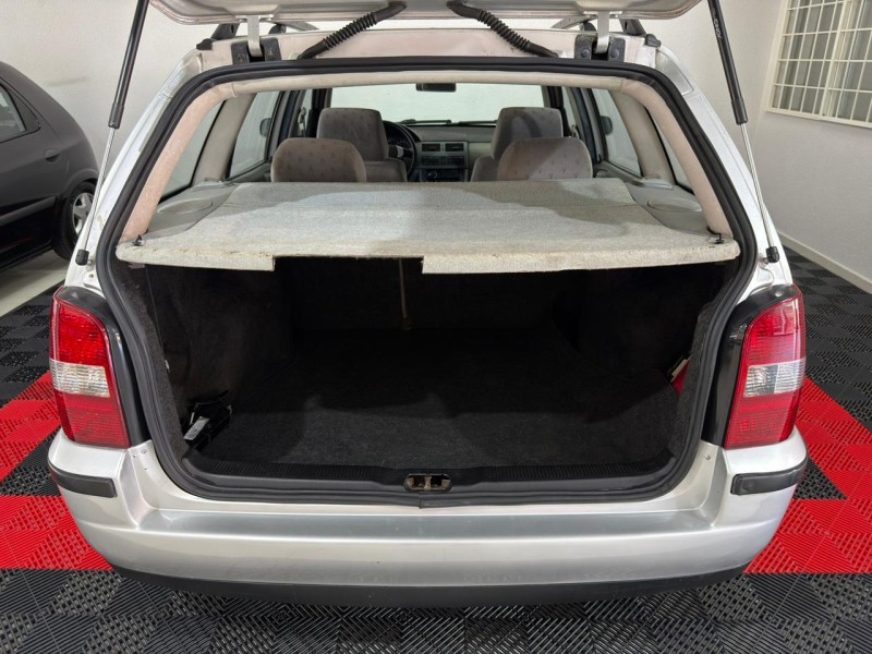 PARATI 1.8 MI 8V GASOLINA 4P MANUAL G.III - 2001 - CAXIAS DO SUL