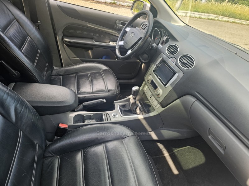 FOCUS 2.0 GHIA 16V GASOLINA 4P MANUAL - 2009 - BENTO GONçALVES