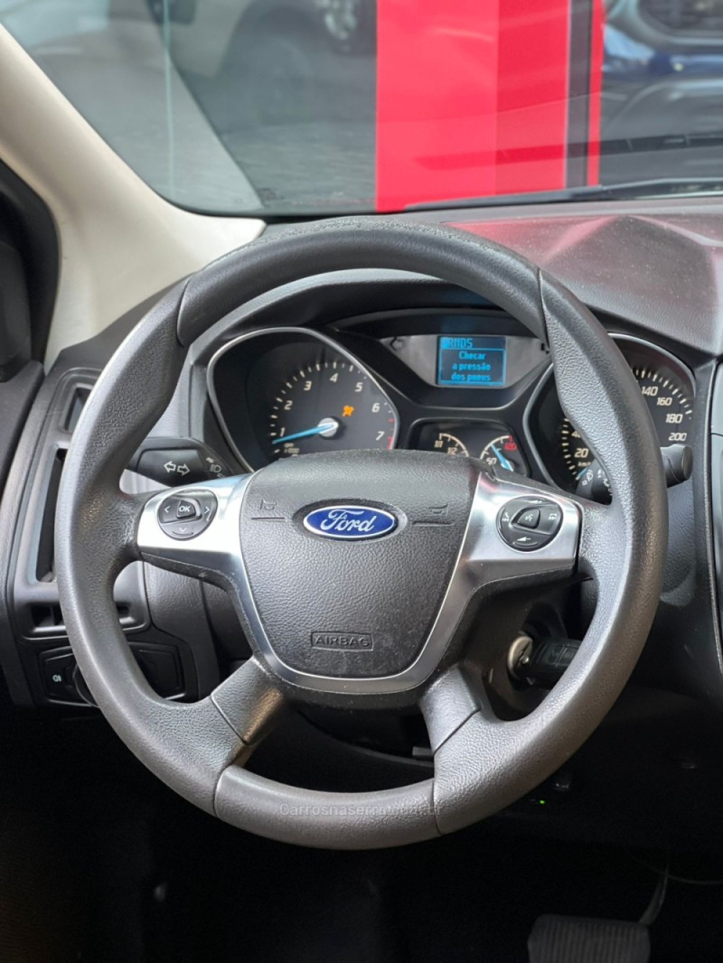 FOCUS 2.0 S SEDAN 16V FLEX 4P AUTO - 2015 - CANELA