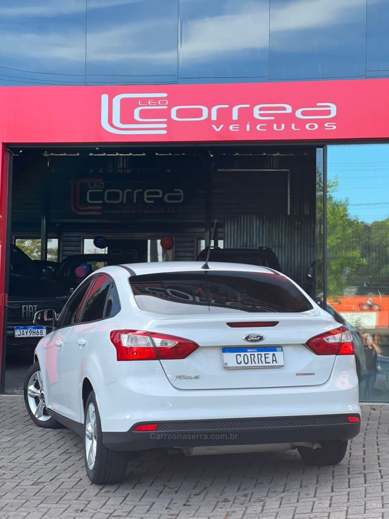 FOCUS 2.0 S SEDAN 16V FLEX 4P AUTO - 2015 - CANELA