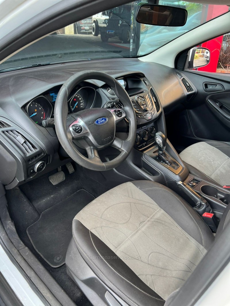 FOCUS 2.0 S SEDAN 16V FLEX 4P AUTO - 2015 - CANELA