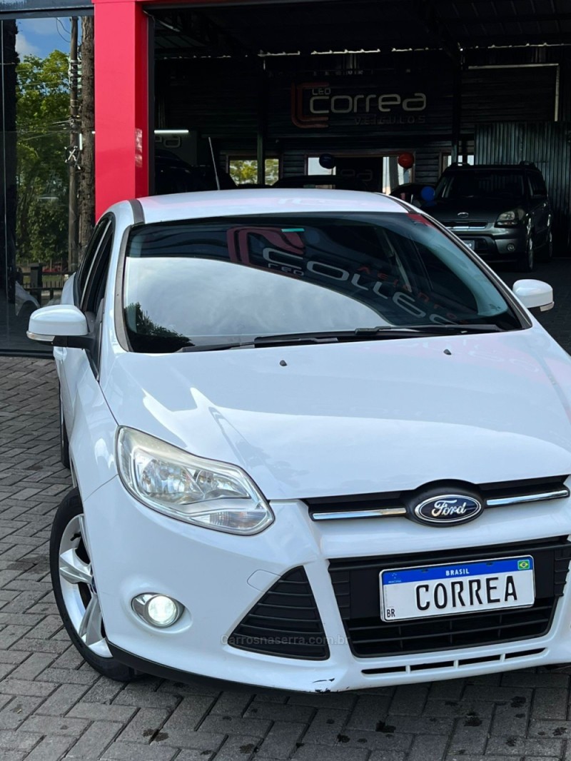 FOCUS 2.0 S SEDAN 16V FLEX 4P AUTO - 2015 - CANELA