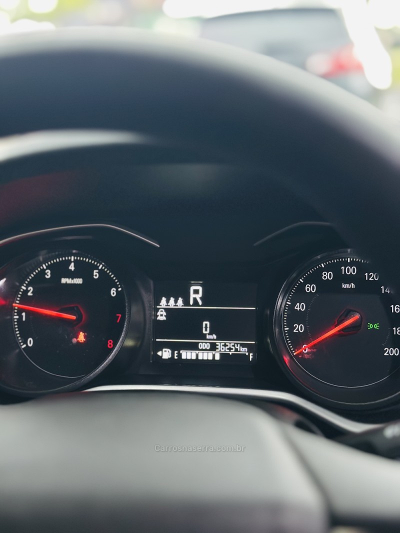 ONIX 1.0 LT 12V FLEX 4P MANUAL - 2023 - CANELA