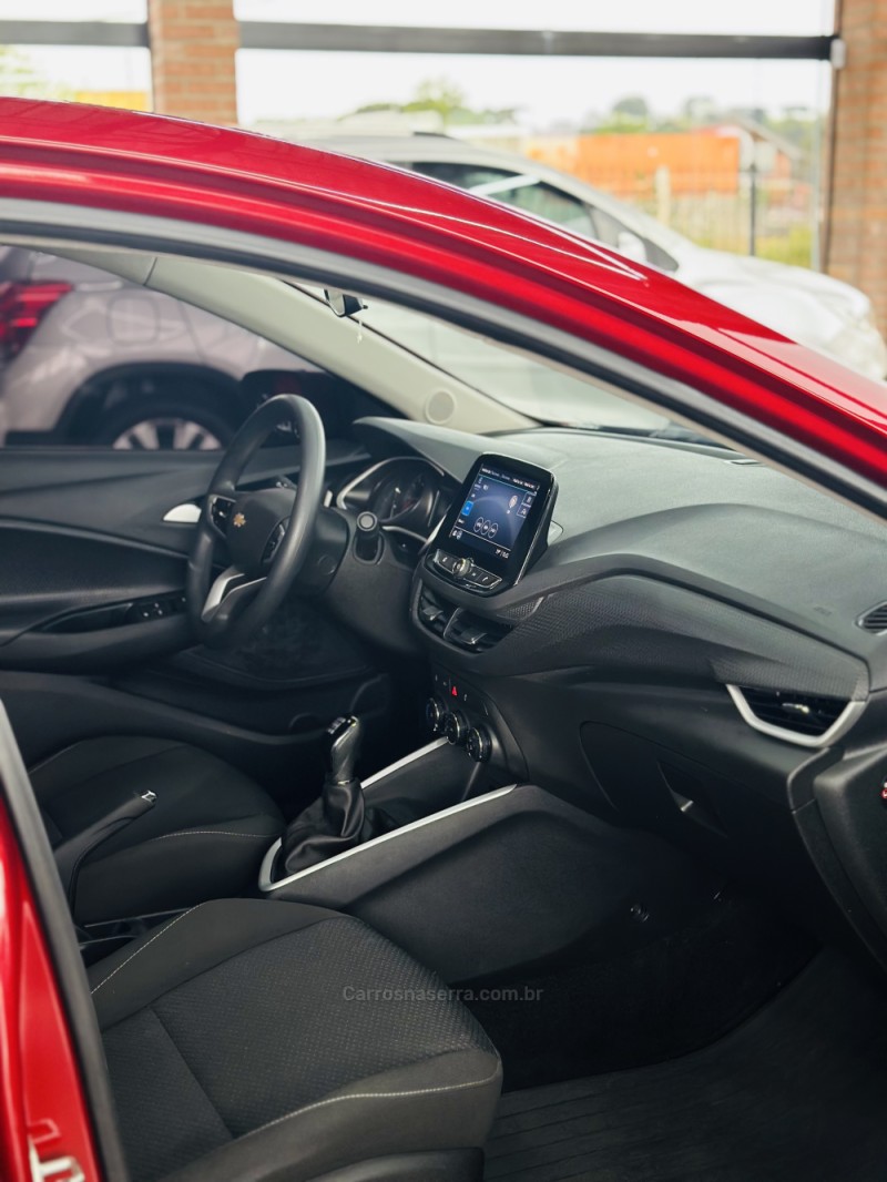 ONIX 1.0 LT 12V FLEX 4P MANUAL - 2023 - CANELA