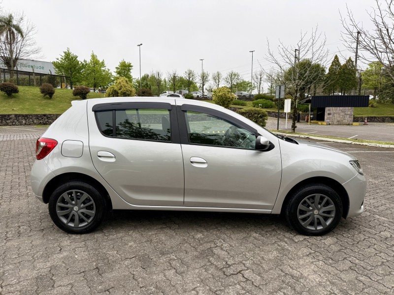 SANDERO 1.6 EXPRESSION 16V FLEX 4P MANUAL - 2017 - CAXIAS DO SUL