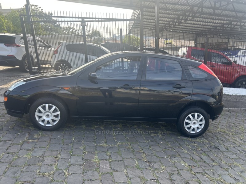 FOCUS 1.8 GLX 16V GASOLINA 4P MANUAL - 2003 - CAXIAS DO SUL