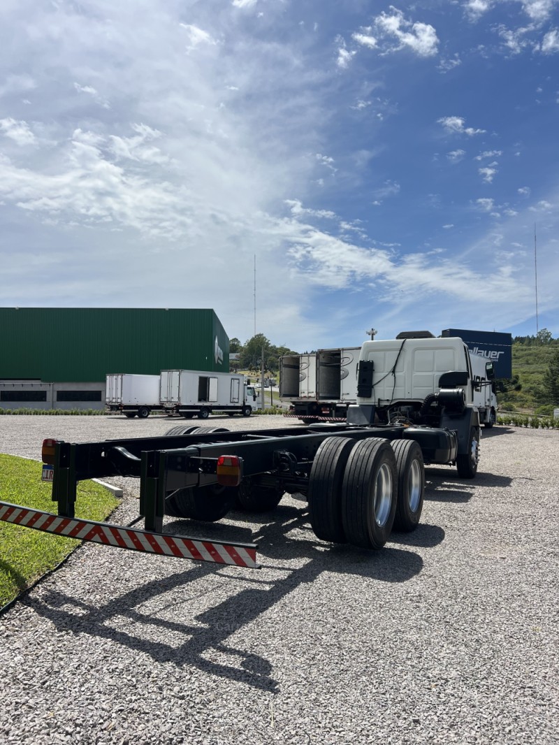 CARGO 2422 E 3 EIXOS - 2010 - CAXIAS DO SUL