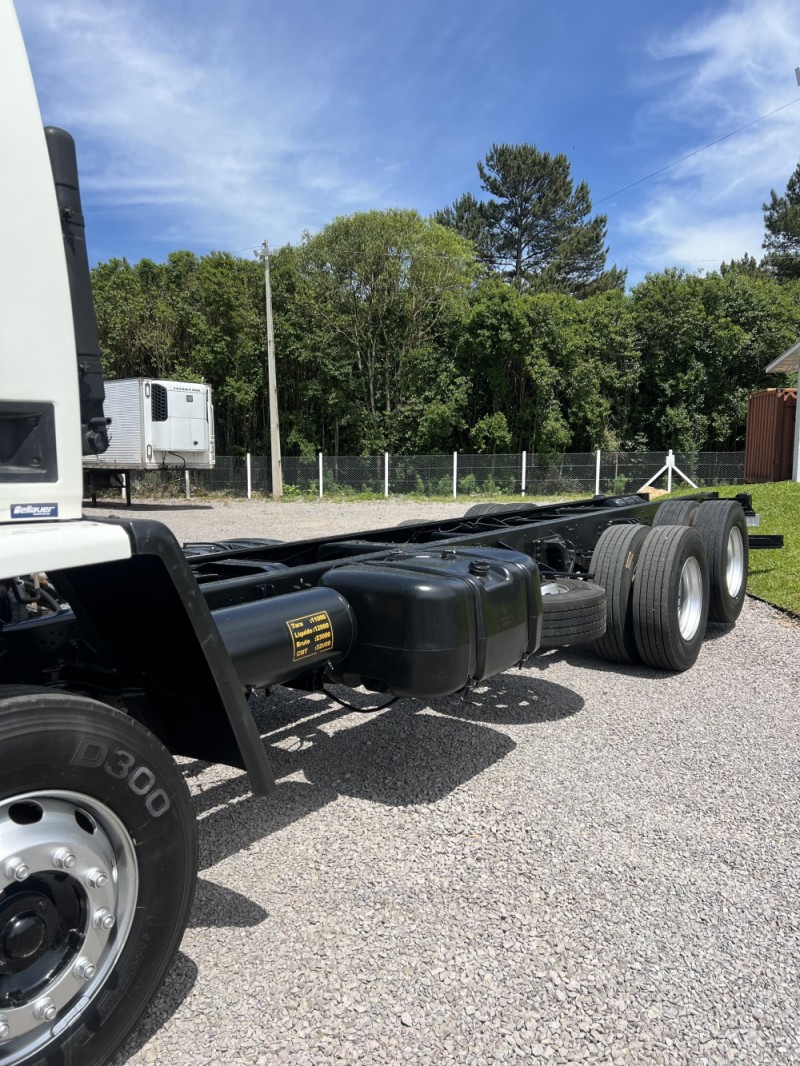 CARGO 2422 E 3 EIXOS - 2010 - CAXIAS DO SUL