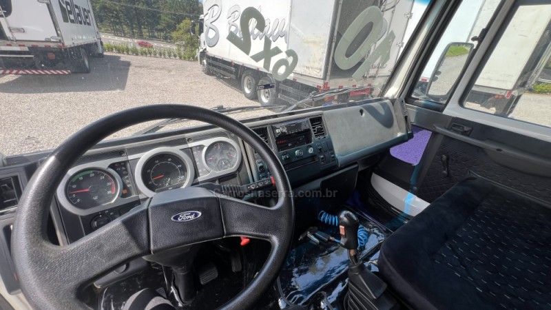 CARGO 2422 E 3 EIXOS - 2010 - CAXIAS DO SUL