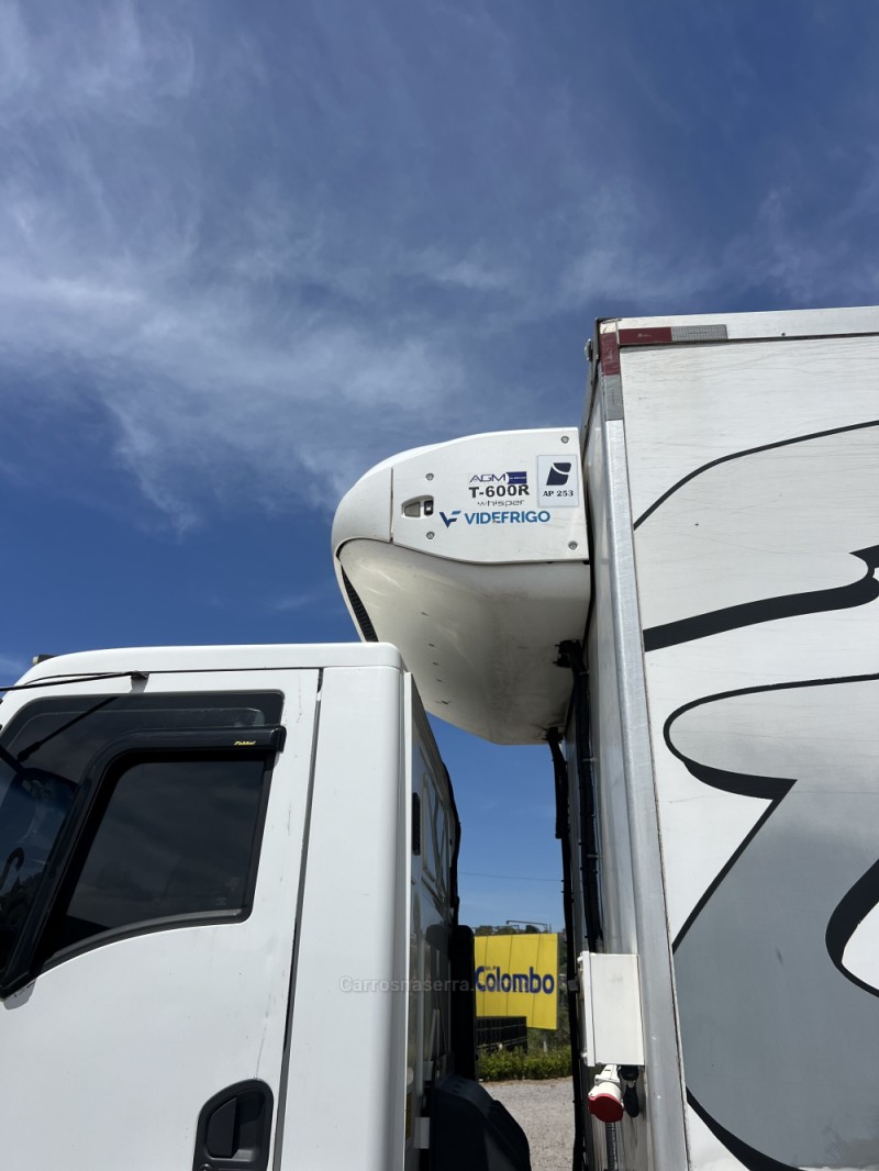 CARGO 2423 E 6X2 TURBO - 2013 - CAXIAS DO SUL