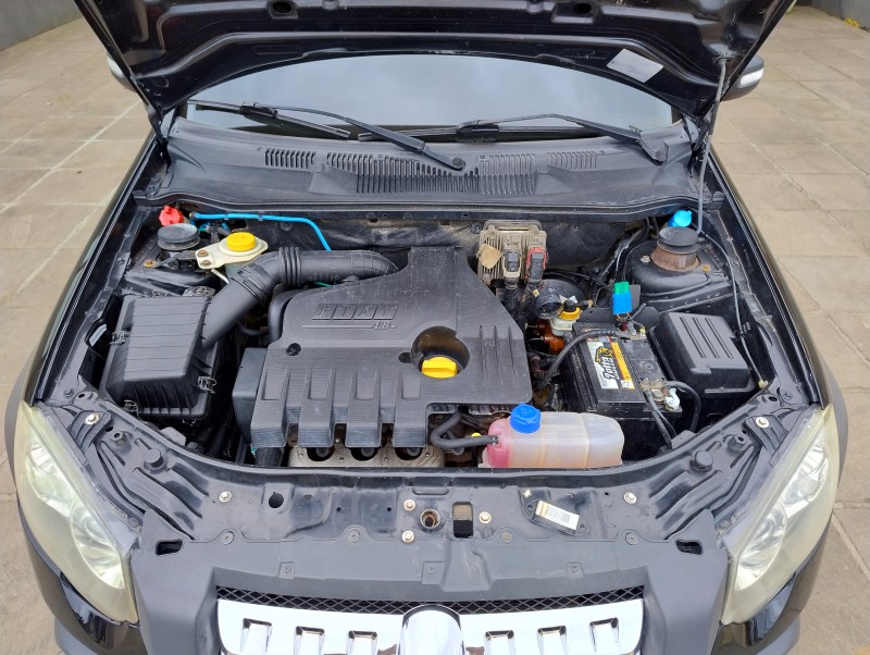 PALIO 1.8 MPI ADVENTURE LOCKER WEEKEND 8V FLEX 4P MANUAL - 2010 - VACARIA