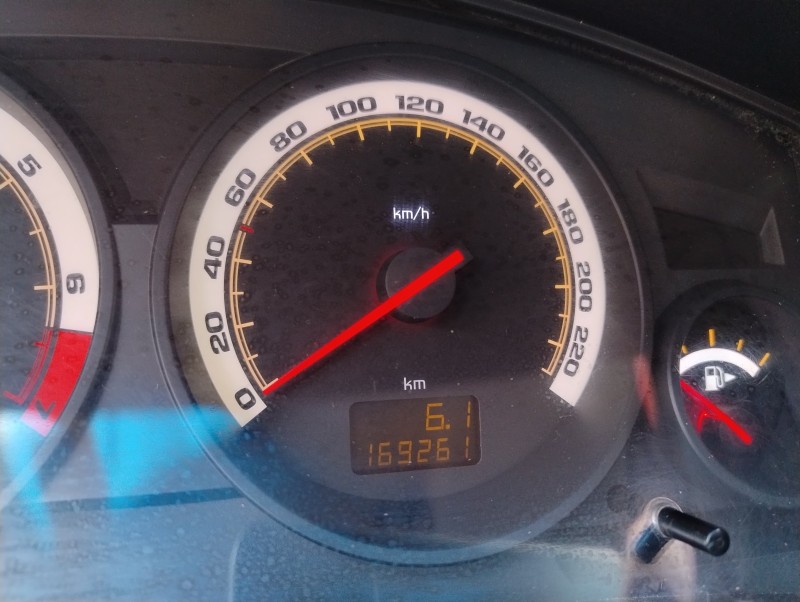 VECTRA 2.0 MPFI EXPRESSION 8V 140CV FLEX 4P MANUAL - 2009 - VACARIA