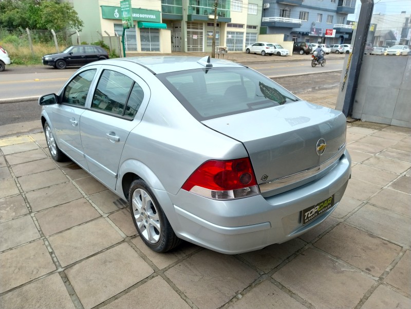 VECTRA 2.0 MPFI EXPRESSION 8V 140CV FLEX 4P MANUAL - 2009 - VACARIA
