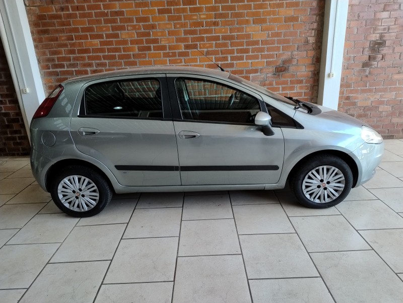 PUNTO 1.4 ELX 8V FLEX 4P MANUAL - 2008 - VACARIA