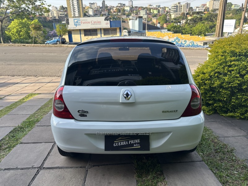 CLIO 1.0 CAMPUS 16V FLEX 4P MANUAL - 2011 - CAXIAS DO SUL