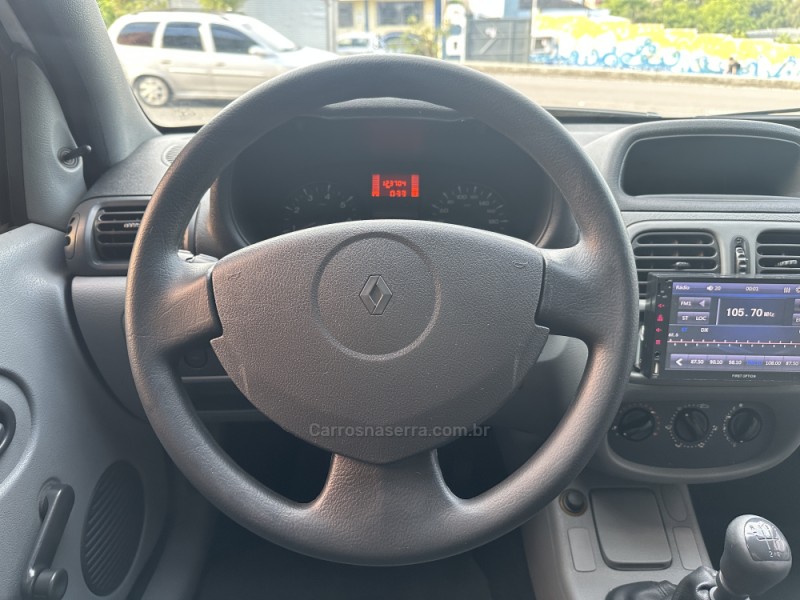 CLIO 1.0 CAMPUS 16V FLEX 4P MANUAL - 2011 - CAXIAS DO SUL