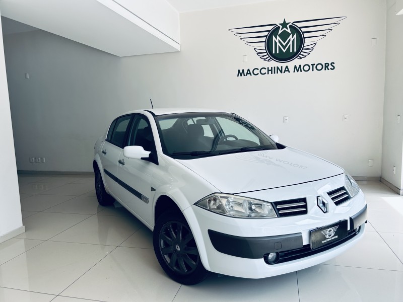 MÉGANE 1.6 DYNAMIQUE 16V FLEX 4P MANUAL