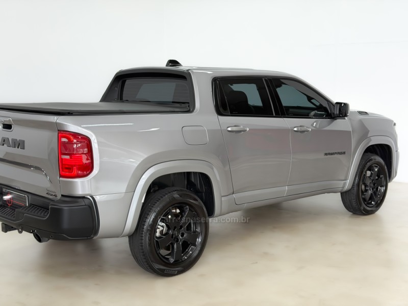 RAMPAGE 2.0 HURRICANE LARAMIE 4 4X4 TURBO GASOLINA 4P AUTOMÁTICO - 2024 - CAXIAS DO SUL