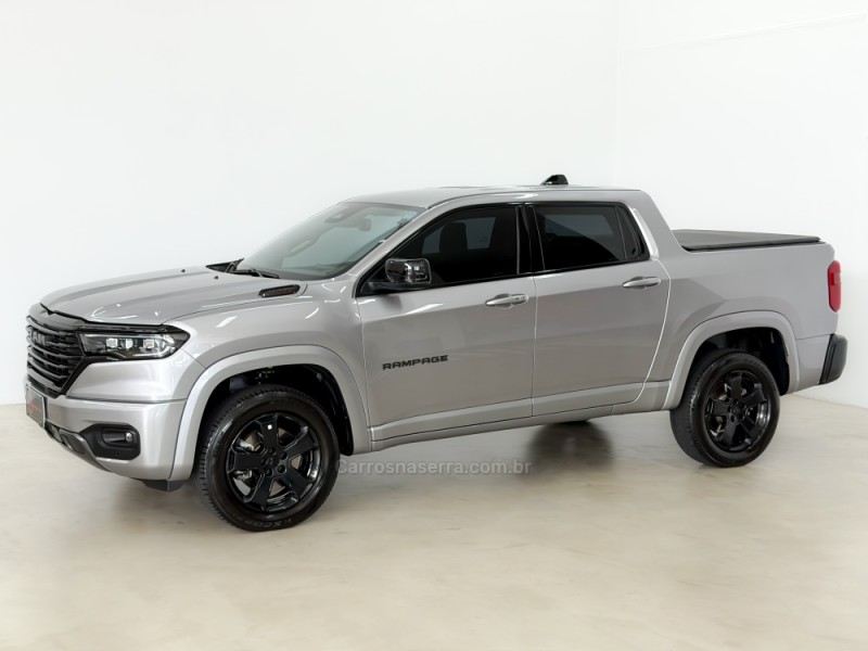 rampage 2.0 hurricane laramie 4 4x4 turbo gasolina 4p automatico 2024 caxias do sul