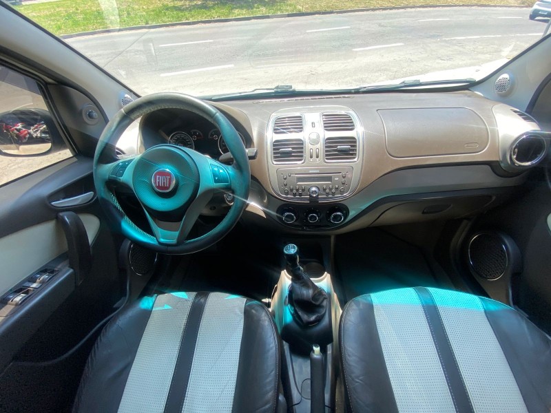 GRAND SIENA 1.6 MPI ESSENCE SUBLIME 16V FLEX 4P MANUAL - 2015 - CAXIAS DO SUL