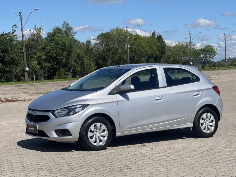 ONIX 1.0 LT PLUS 8V FLEX 4P MANUAL - 2018 - ANTôNIO PRADO