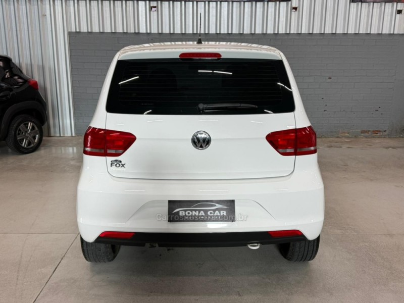 FOX 1.0 MI TRENDLINE 8V FLEX 4P MANUAL - 2018 - CAXIAS DO SUL