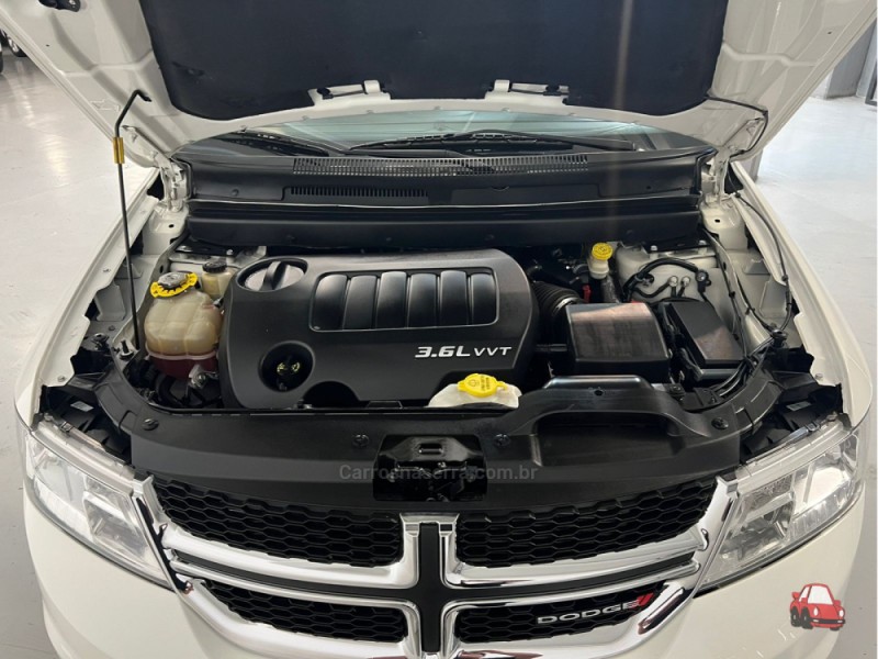 JOURNEY 3.6 RT V6 GASOLINA 4P AUTOMÁTICO - 2015 - CAXIAS DO SUL