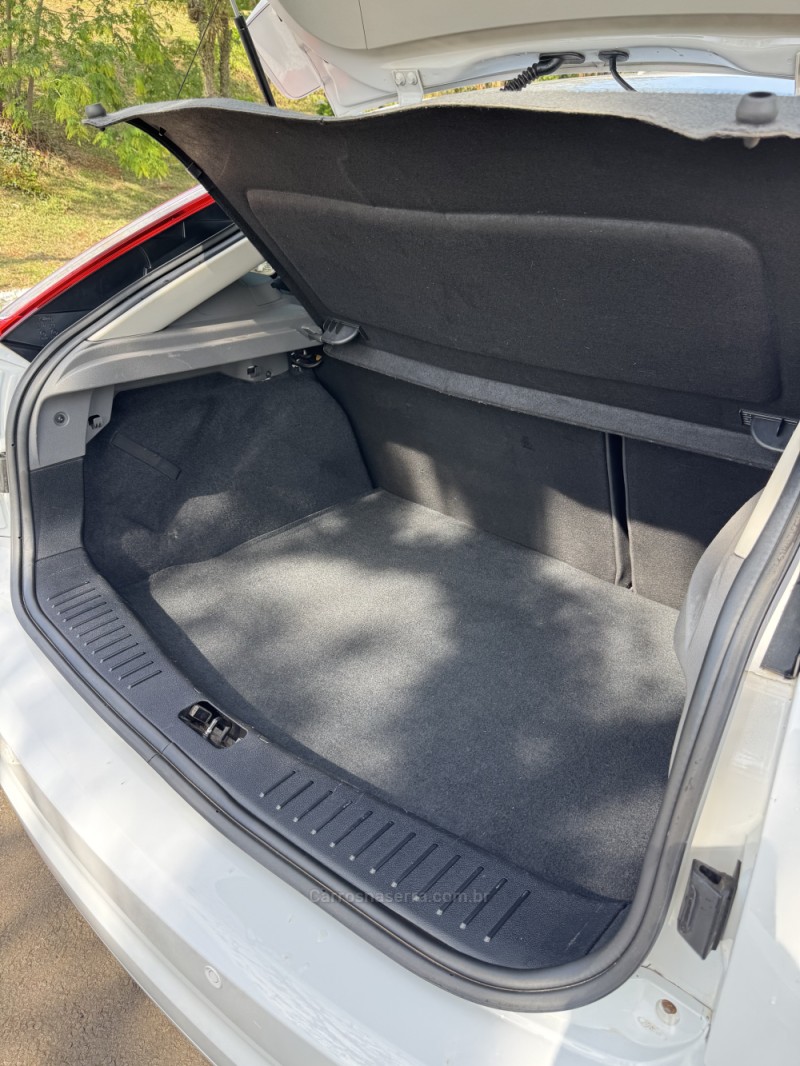 FOCUS 2.0 GLX 16V FLEX 4P MANUAL - 2013 - NOVA ARAçá