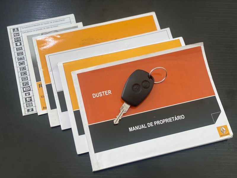 DUSTER 2.0 TECH ROAD II 4X2 16V FLEX 4P AUTOMÁTICO - 2015 - CAXIAS DO SUL