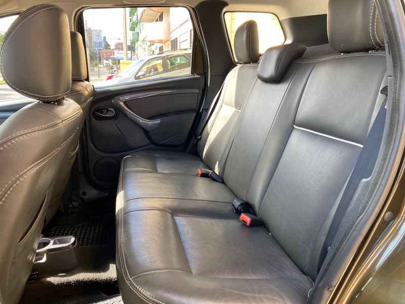 DUSTER 2.0 TECH ROAD II 4X2 16V FLEX 4P AUTOMÁTICO - 2015 - CAXIAS DO SUL