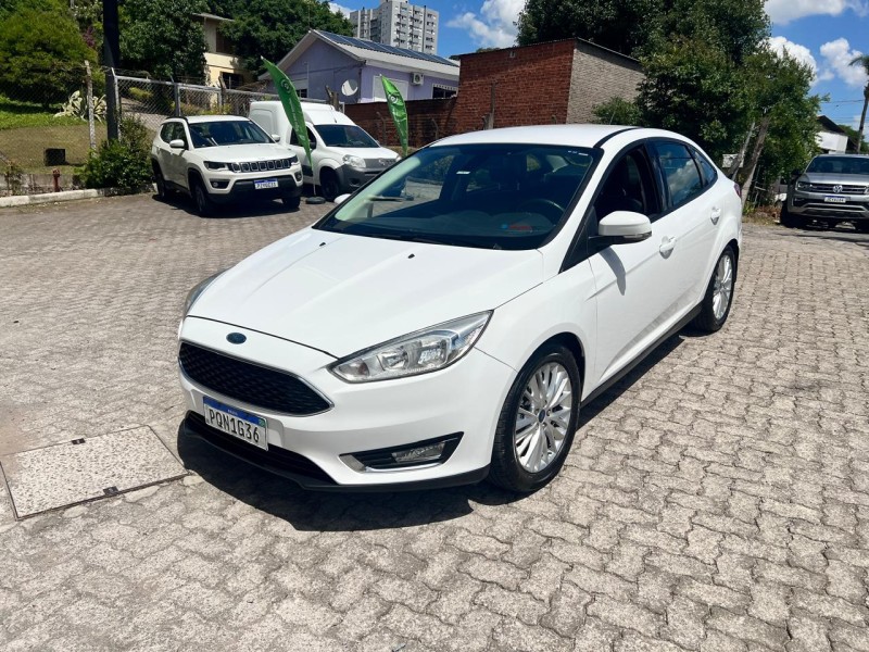 FOCUS 2.0 SE FASTBACK 16V FLEX 4P AUTOMÁTICO - 2016 - BENTO GONçALVES